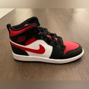 Jordan 1 Mid (PS)